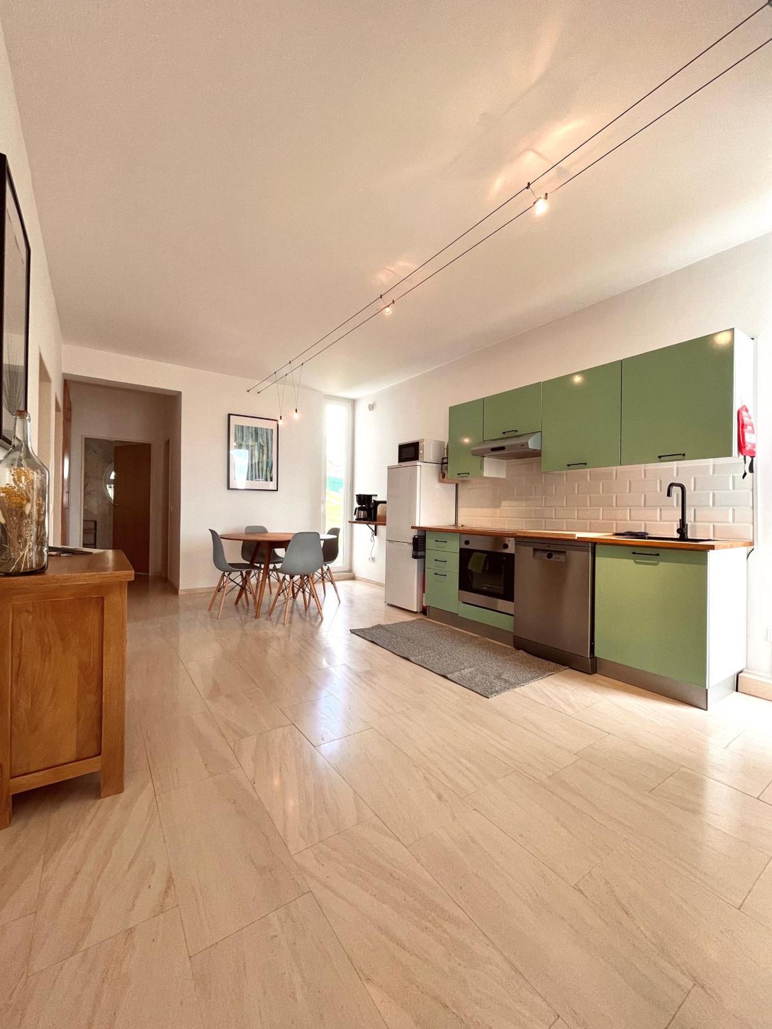 Edles Apartment In Architektenvilla Mit Grossem Pool, Sauna, Dachterrasse Und Malerischem Garten Патайас Екстериор снимка